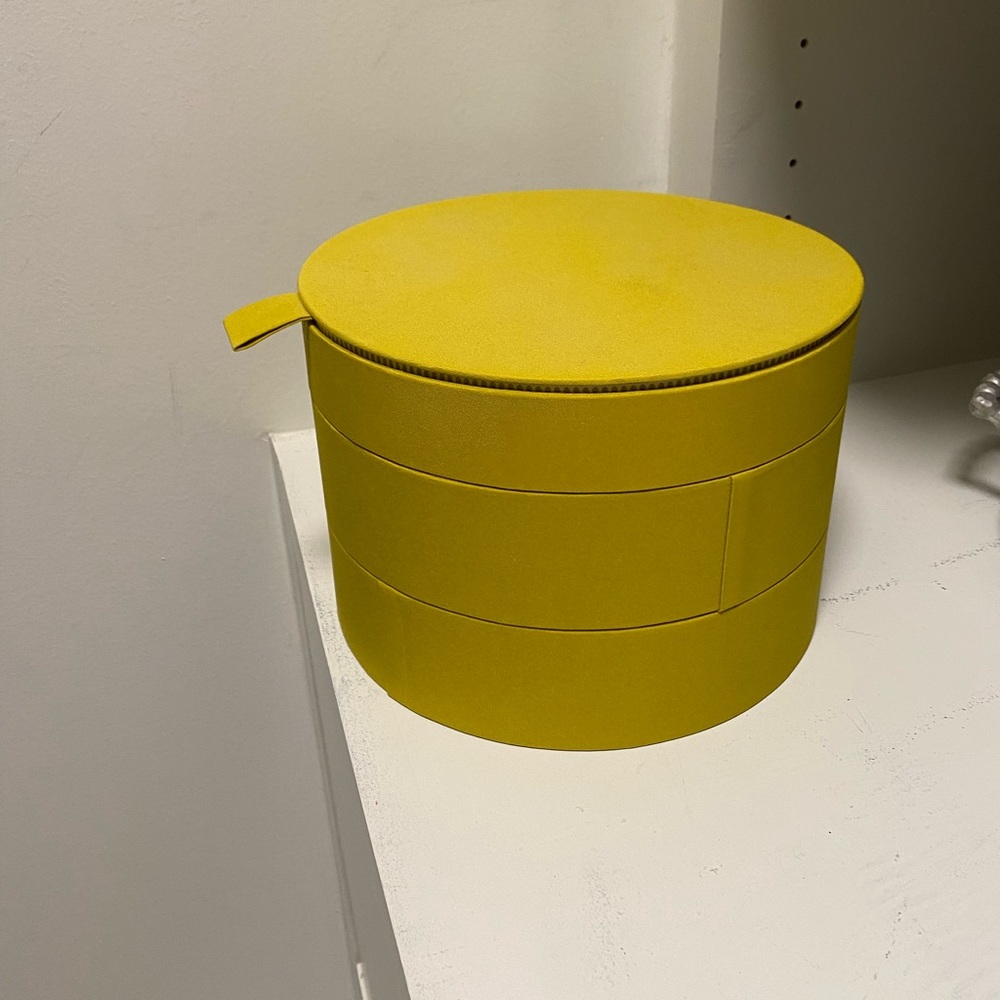 Cute jewelry (or whatever!) storage